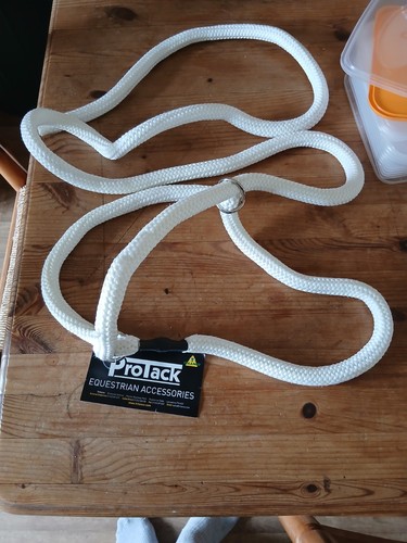 White rope show halter - rope,