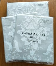 LAURA ASHLEY Josette Dove Grey Super King Duvet Cover + 2 Pillowcases NEW!