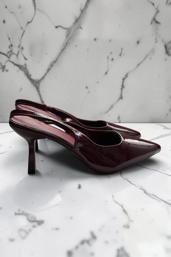 New pointed toe kitten - new, heel