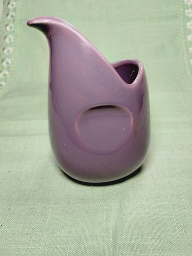 Unmarked gurgling fish - unmarked, pitcher