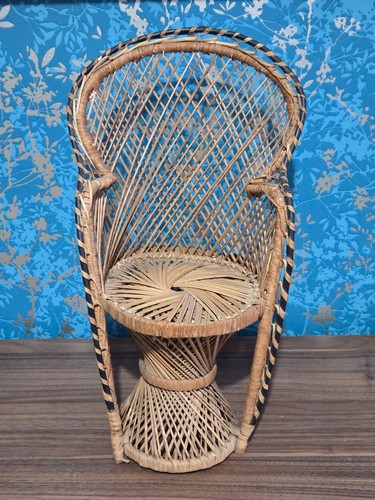 Vintage miniature wicker - miniature,