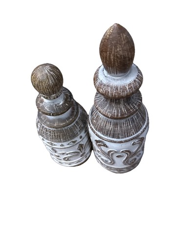 Two wooden obelisks perfect - two,