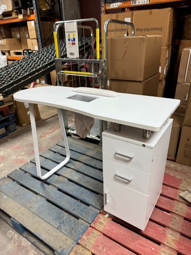 Professional manicure table - professional,