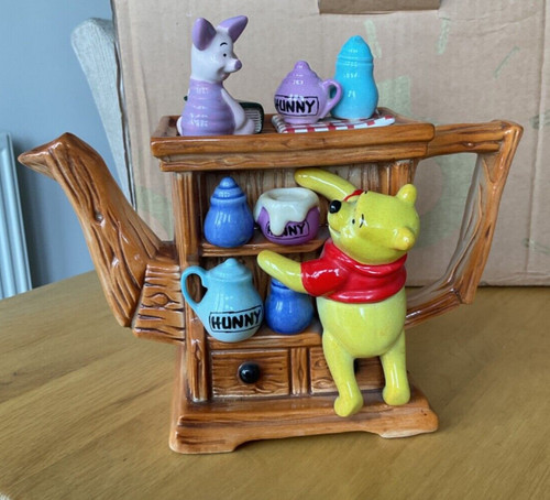 Boxed disney showcase winnie - disney,
