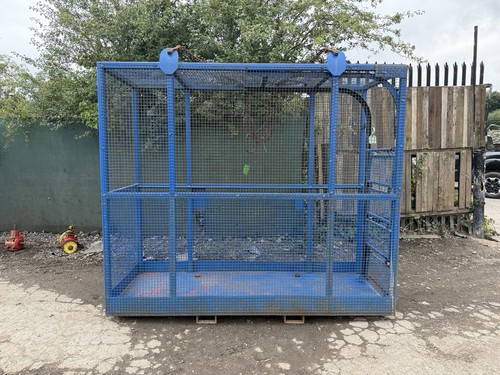 Metal lifting man basket - basket, cage