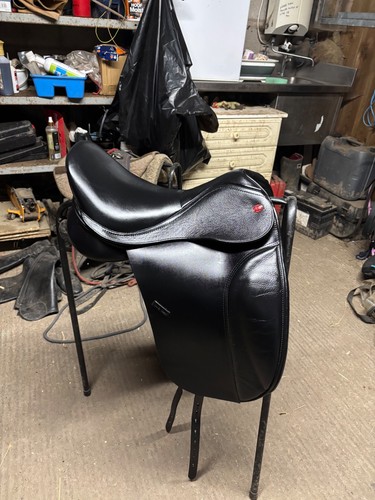 Kent masters dressage saddle - dressage,