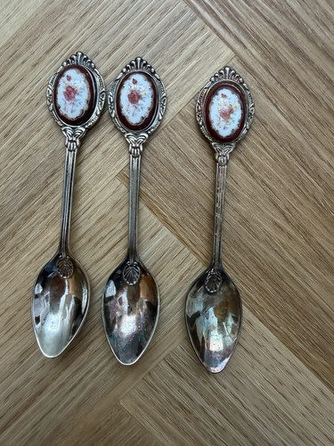 Vintage silver plated spoons - spoons, x
