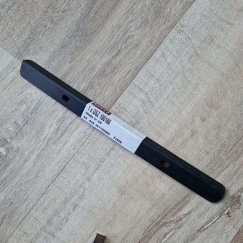 Spacer hoodwell seal - hoodwell,