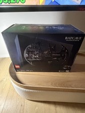 LEGO Batcave Shadow Box 76252