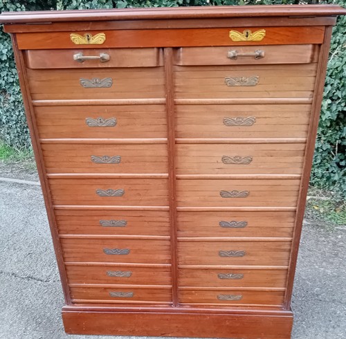 Unusual double tambour - ,