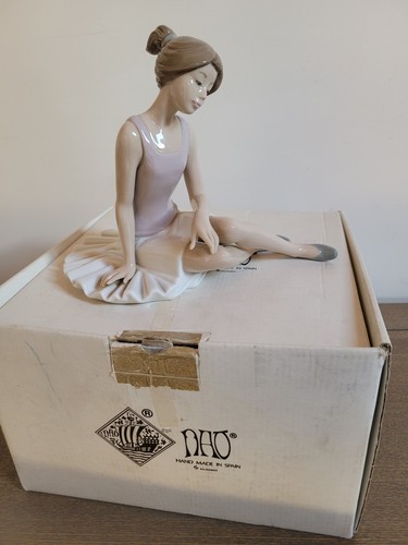 Lladro nao ballerina girl - lladro,