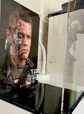 Hot Toys DX10 Terminator 2 Judgement Day T-800 1/6 Scale Collectible Figure