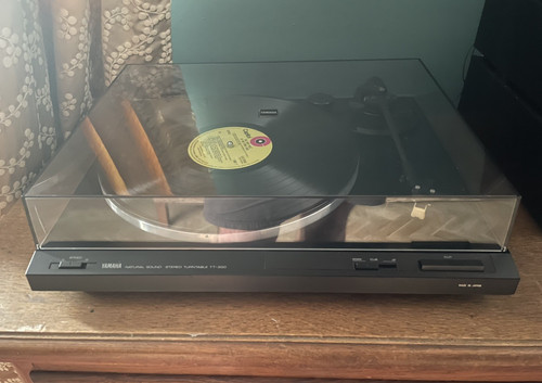 Yamaha 300 turntable - turntable, record