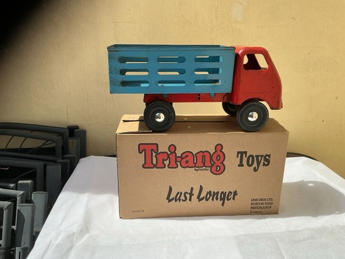 Triang diesel series farm - diesel,