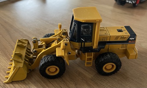 Shinsei komatsu wa350 loading - komatsu,