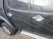 Mitsubishi l200 Chrome under