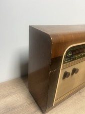 Vintage Raymond Valve Radio