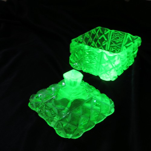 Vintage uranium glass trinket - uranium,