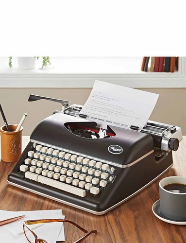 Manual typewriter traditional - manual,
