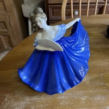 ROYAL DOULTON PRETTY LADIES