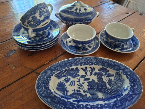 Vintage child willow pattern - vintage,