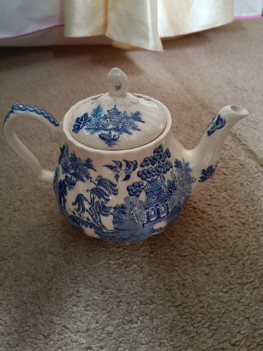 Sadler blue willow - tea, pot