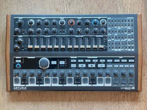 Arturia minibrute analogue - arturia, 2s