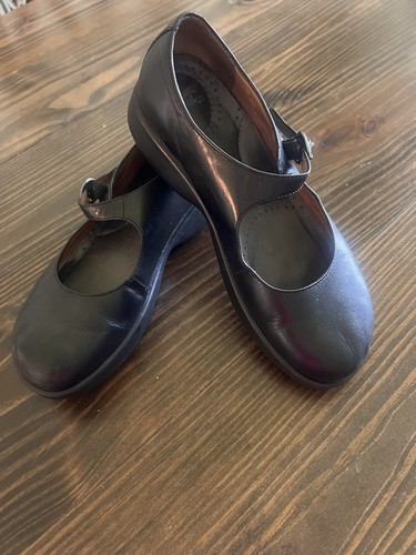 Dansko cute black leather mary - dansko,