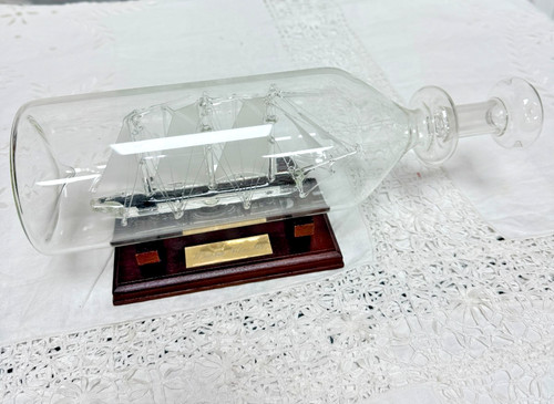 Glass ship bottle winston - ship,