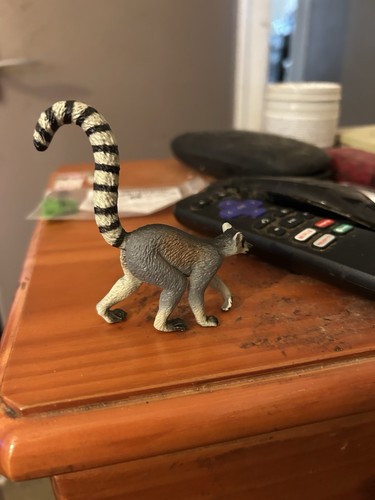 Ring tailed lemur model - ring,