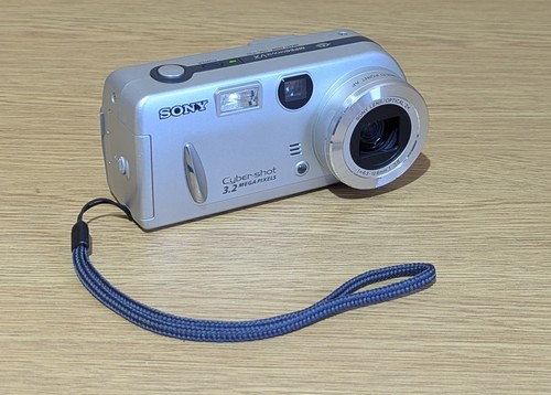 Sony digital camera - sony,
