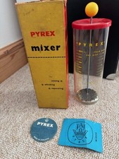 Vintage Pyrex Glass Mixer Jug