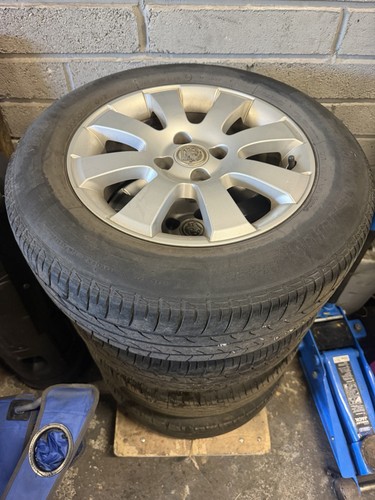 Vauxhall alloy wheels - 15”,