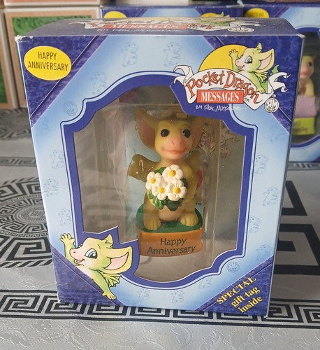 Pocket dragon happy - pocket,