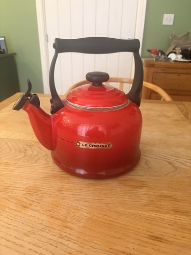 Creuset enamel steel - enamel, on