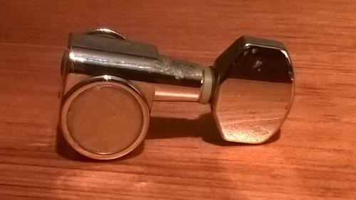 Squier two pin tuning peg - pin,