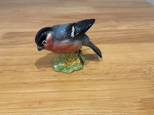 Beswick bird bullfinch 1042a - bird,