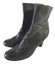 Designer Betty Barclay