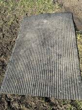 7x Earlswood Surefoot stable