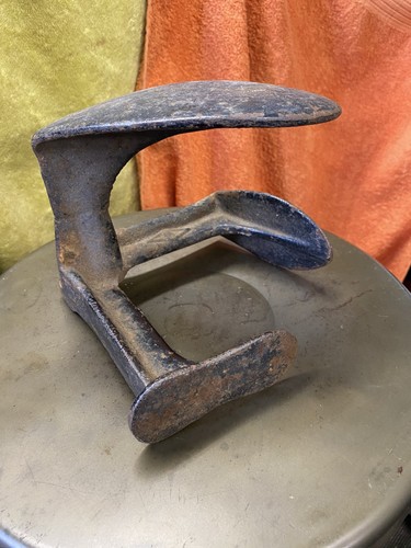 Vintage cobbler cast iron - vintage,