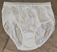 HANES Large WHITE  Silky