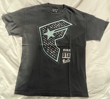 Famous Stars and Straps DTA