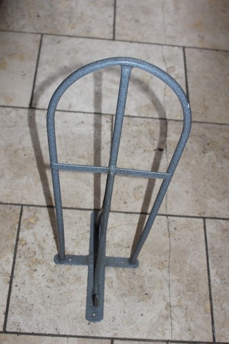 Saddle stand