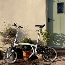 Brompton A Line White (2022 Model) Folding Bike - Great Condition