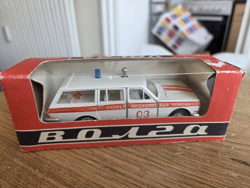 Gaz volga ambulance 03 - gaz-24-02,