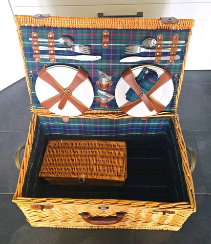 Genuine mercedes benz picnic - genuine,