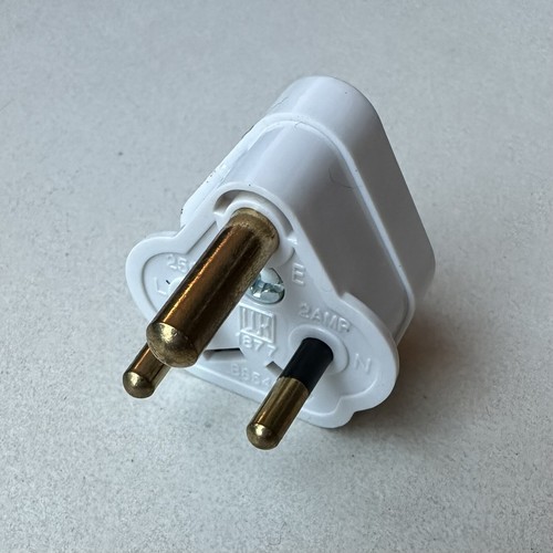 Knightsbridge 2amp white round - white,