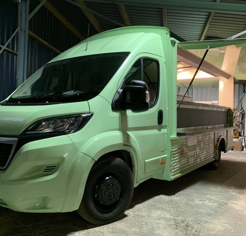 Low loader luton burger - , coffee
