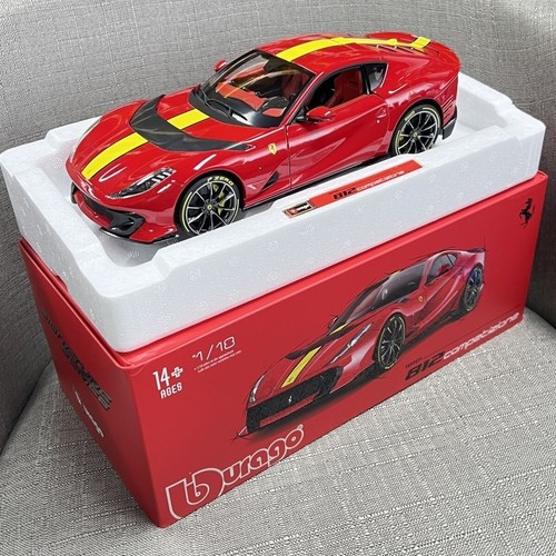Bburago ferrari 812 - 1:18,