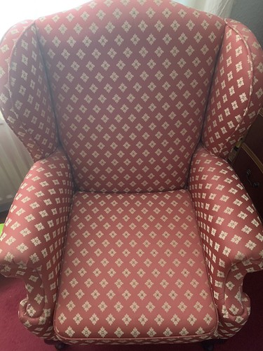 Large wingback arm chair - large,